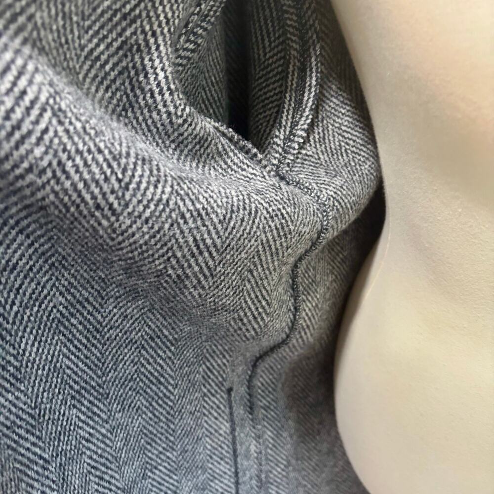 Gray Herringbone 100% Wool Long Cardigan White Black Librarian Chic Old Money - Picture 7 of 10